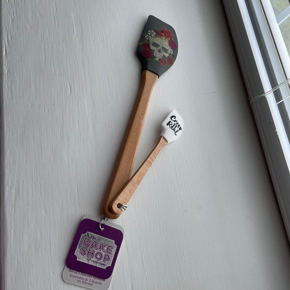 New Creep It Real and Skull Set of 2 Silicone Spatulas the Bake Shop - Picture 1 of 10